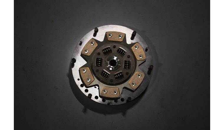 clutch-2755549_1920.jpg