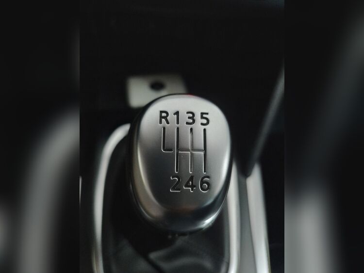 Renault Megane ZEN 140CV foto 14