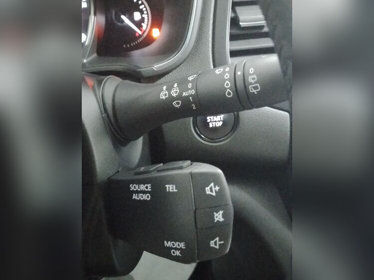 Renault Megane ZEN 140CV foto 17