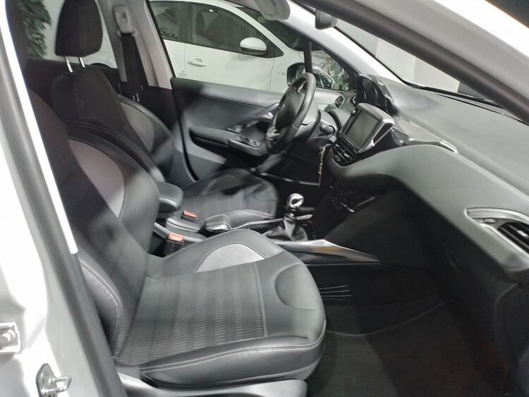 Peugeot 2008 Allure foto 7