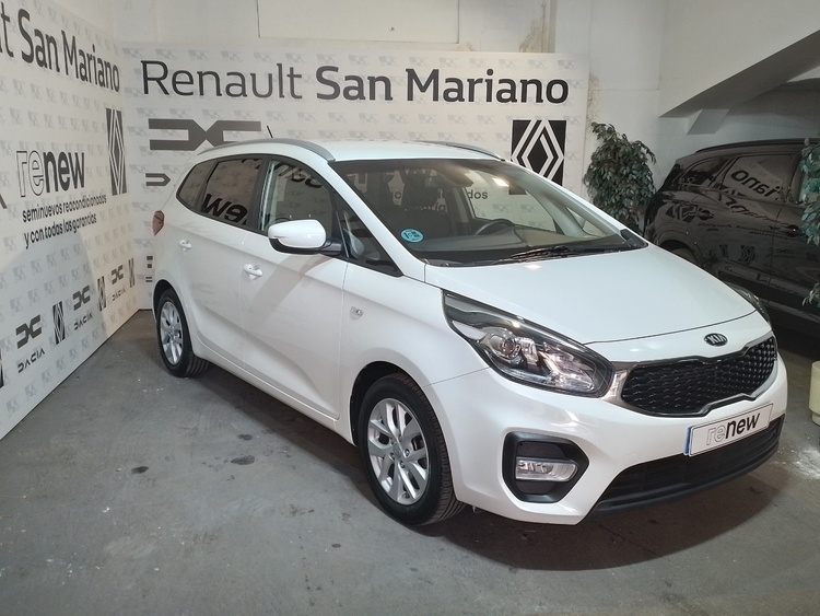 KIA KARENS CONCEPT 136 CV foto 3