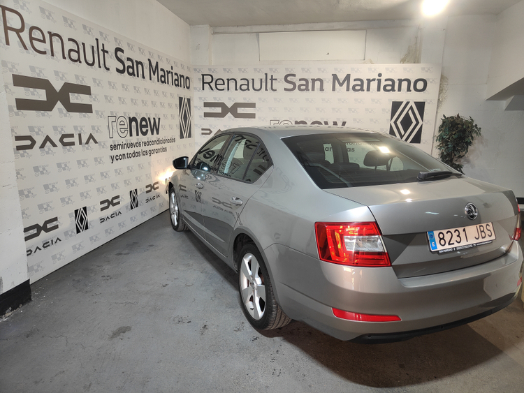 Skoda Octavia Elegance foto 5