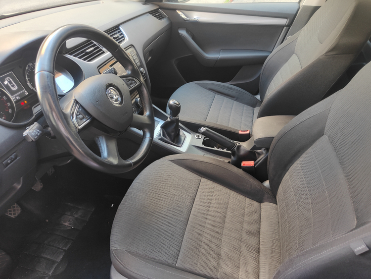Skoda Octavia Elegance foto 6