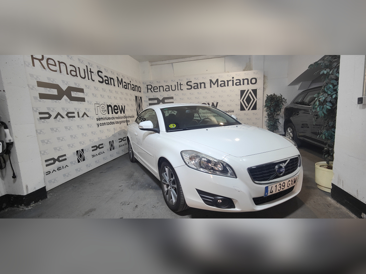 Volvo C70 2.0 D Momentum foto 5