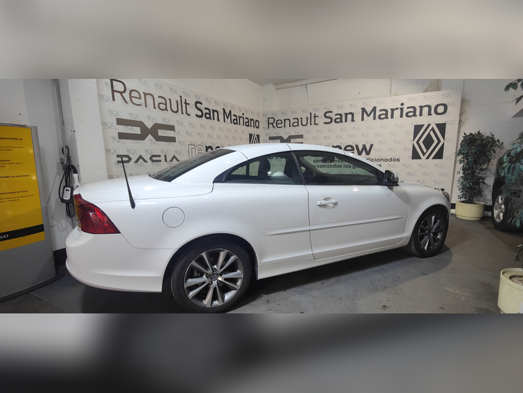 Volvo C70 2.0 D Momentum foto 6