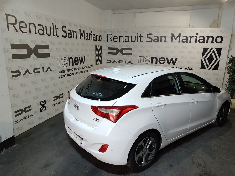 Hyundai i30 Tecno Bluedrive foto 4