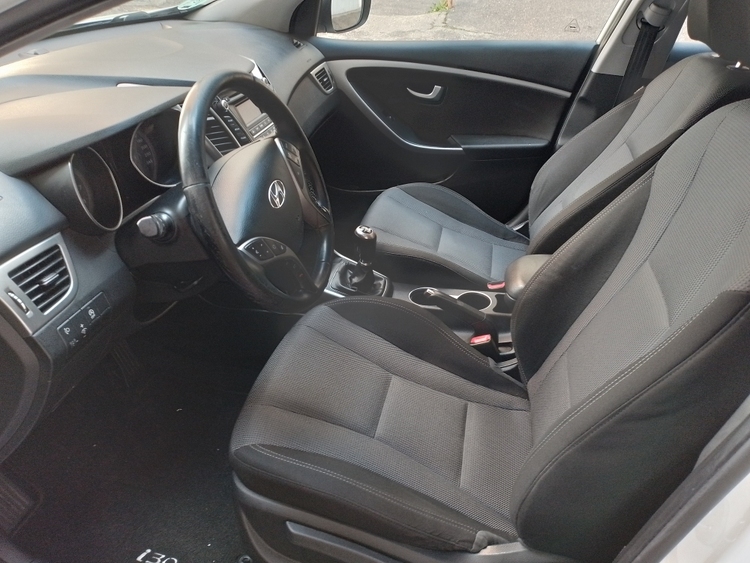 Hyundai i30 Tecno Bluedrive foto 6