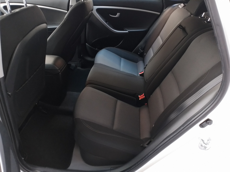 Hyundai i30 Tecno Bluedrive foto 8