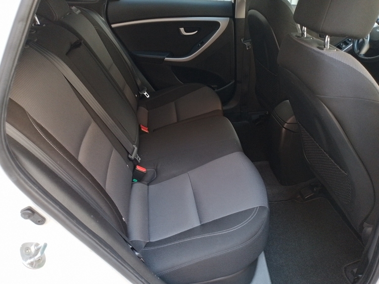 Hyundai i30 Tecno Bluedrive foto 9