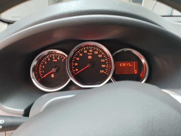 Dacia Sandero Comfort foto 12