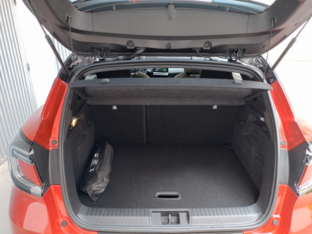 Renault Captur II Techno miniatura 10