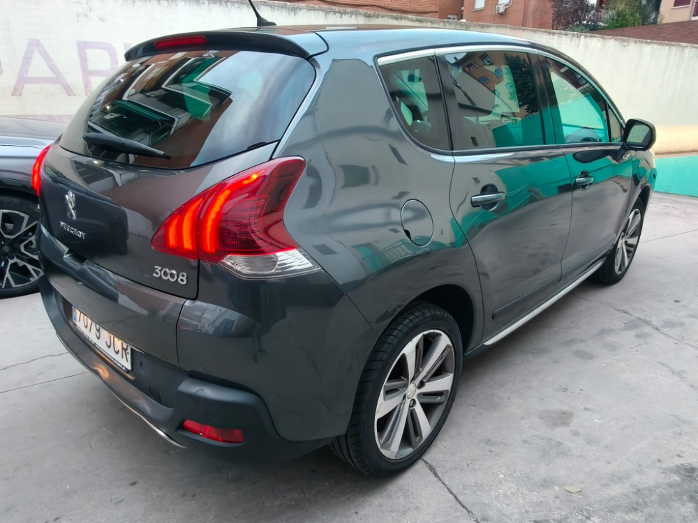 Peugeot 3008 Allure foto 3