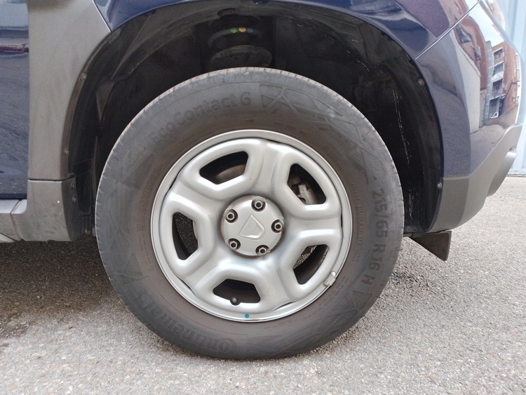 Dacia Duster Essential foto 13