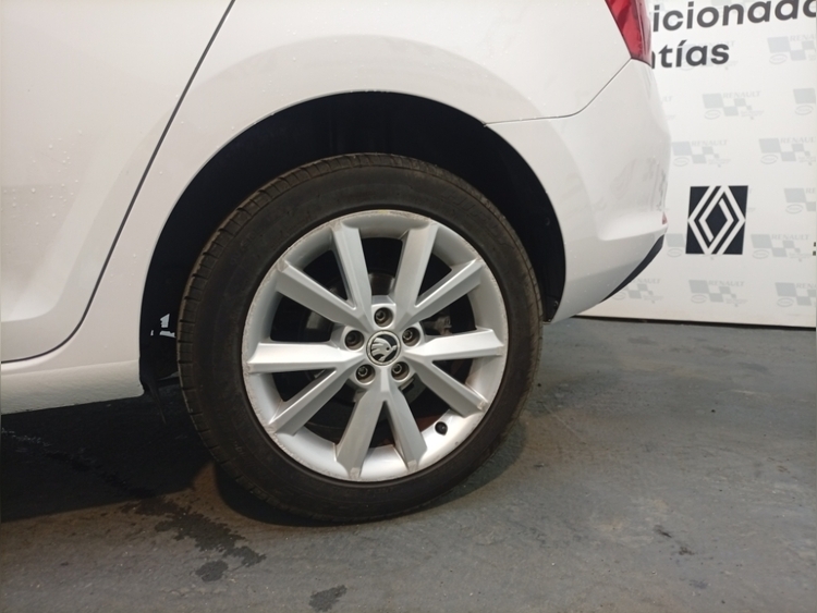 Skoda Spaceback Ambition foto 13