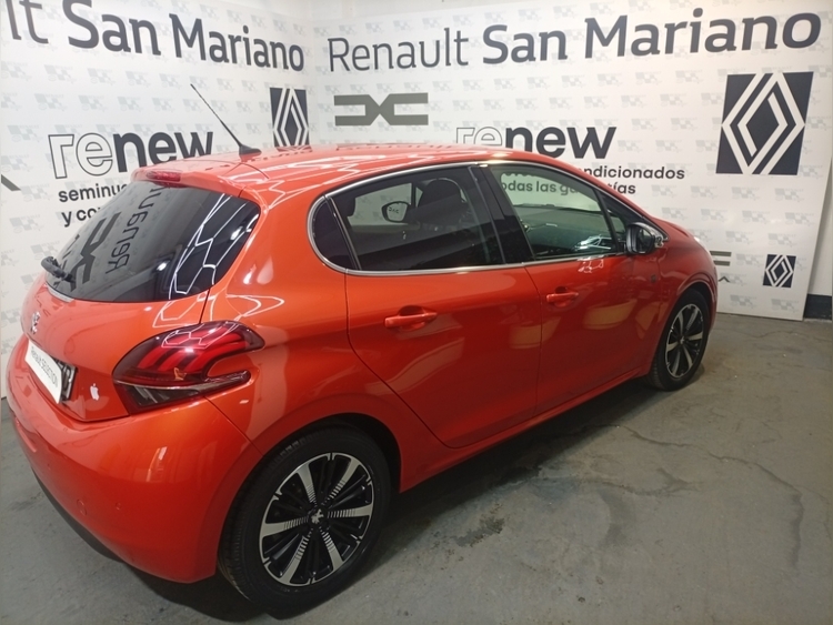 Peugeot 208 Peugeot 208 1.2 PureTech 110 Tech Edition foto 4