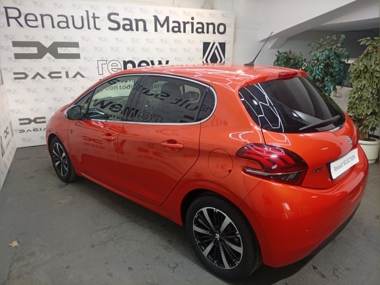 Peugeot 208 Peugeot 208 1.2 PureTech 110 Tech Edition foto 5