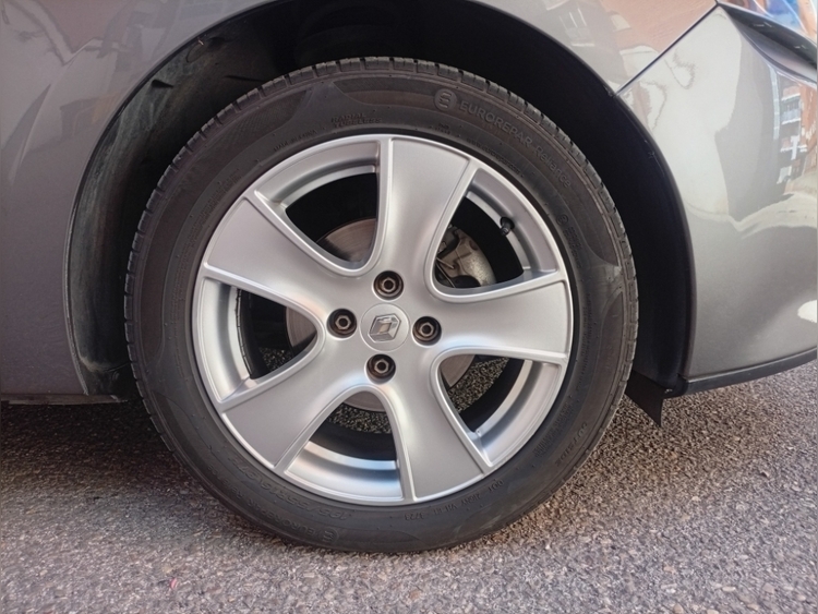 Renault Clio Limited foto 13