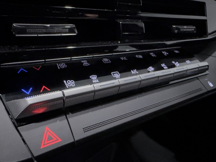 Renault Clio VI 160 E-Tech Full Hybrid Evolution foto 18