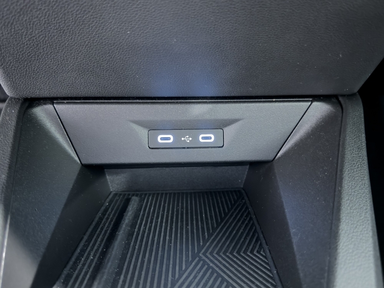 Renault Clio VI 160 E-Tech Full Hybrid Evolution foto 23