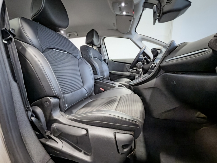 Renault Scenic Grand Zen foto 32