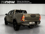 Toyota Hilux Doble Cabina Invincible 4x4 miniatura 2