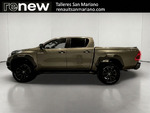Toyota Hilux Doble Cabina Invincible 4x4 miniatura 3