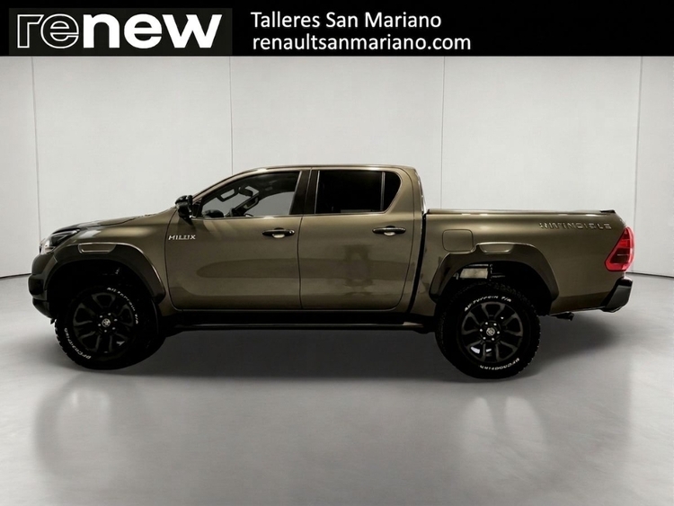 Toyota Hilux Doble Cabina Invincible 4x4 foto 3