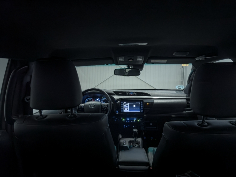 Toyota Hilux Doble Cabina Invincible 4x4 foto 30