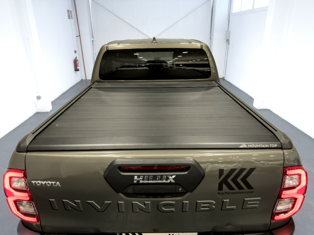 Toyota Hilux Doble Cabina Invincible 4x4 foto 31