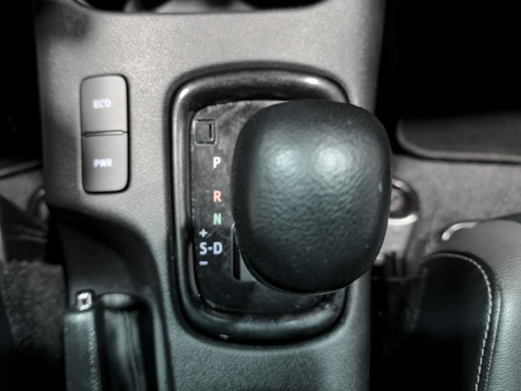 Toyota Hilux Doble Cabina Invincible 4x4 foto 32
