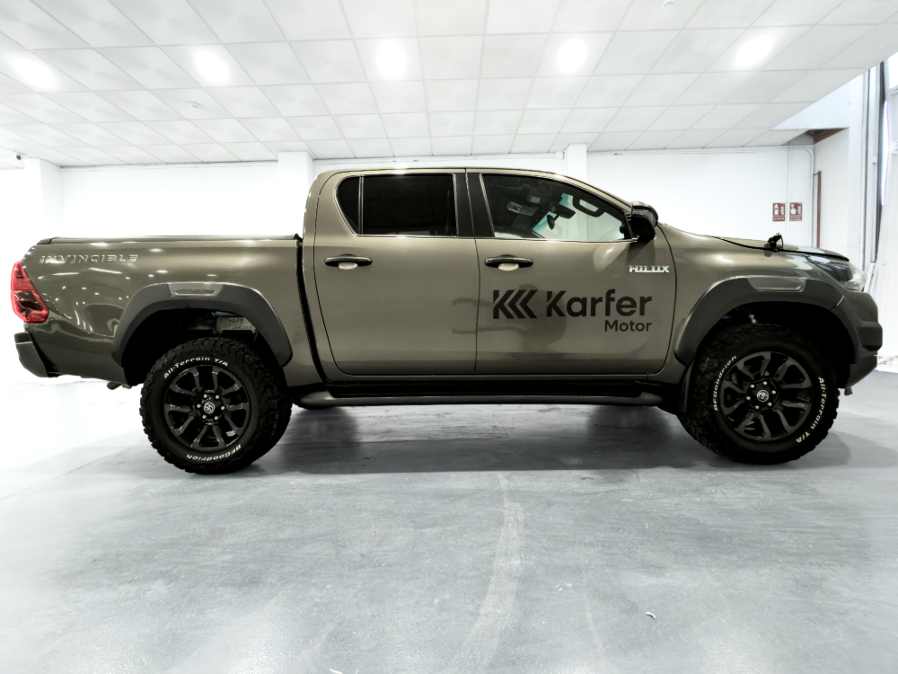 Toyota Hilux Doble Cabina Invincible 4x4 foto 10