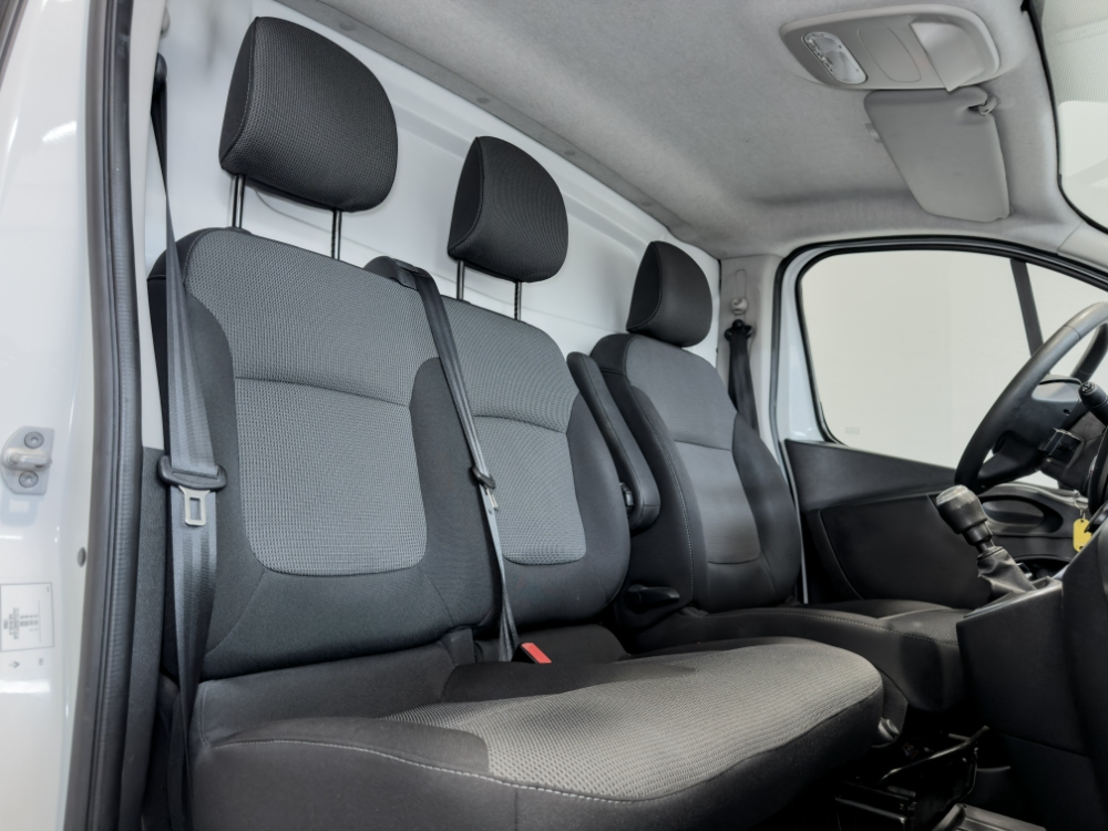 Renault Trafic L1H1 2,7t miniatura 24