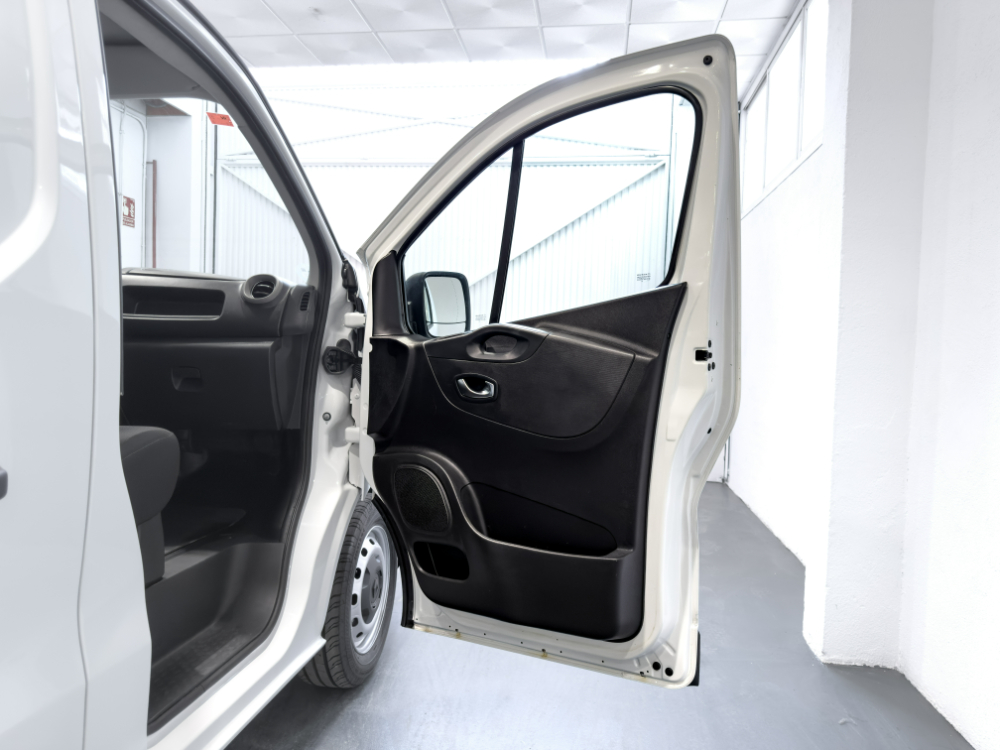 Renault Trafic L1H1 2,7t foto 23