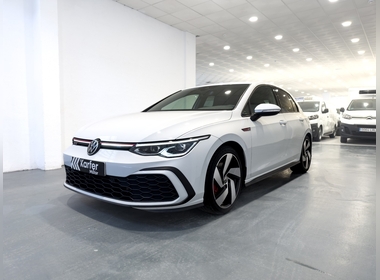Volkswagen - Golf VIII