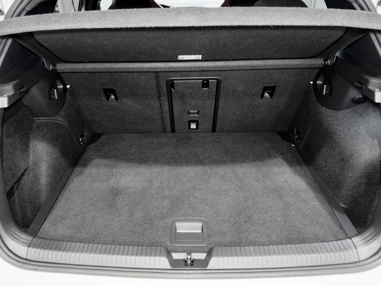 Volkswagen Golf VIII GTI foto 13