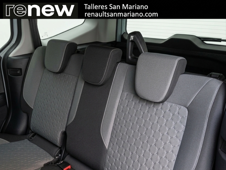 Ford Tourneo Courier Titanium foto 13