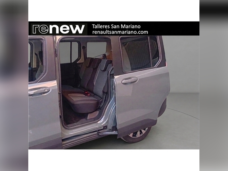 Ford Tourneo Courier Titanium foto 14