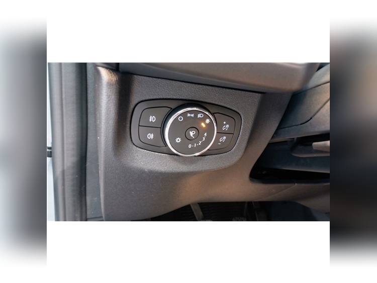 Ford Tourneo Courier Titanium foto 23