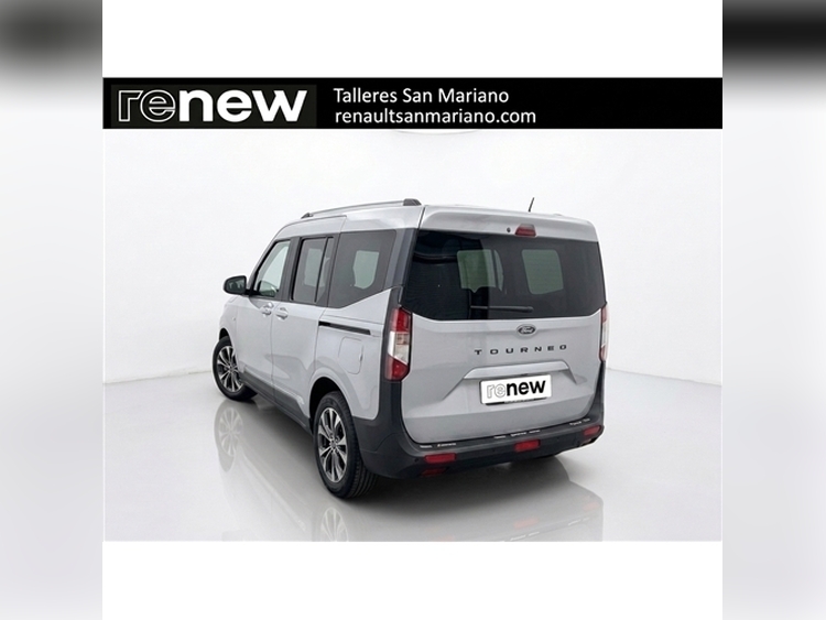 Ford Tourneo Courier Titanium foto 5