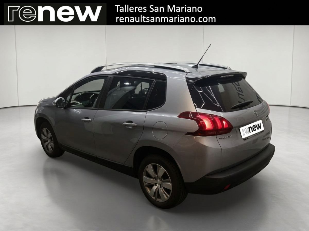 Peugeot 2008 SIGNATURE miniatura 5