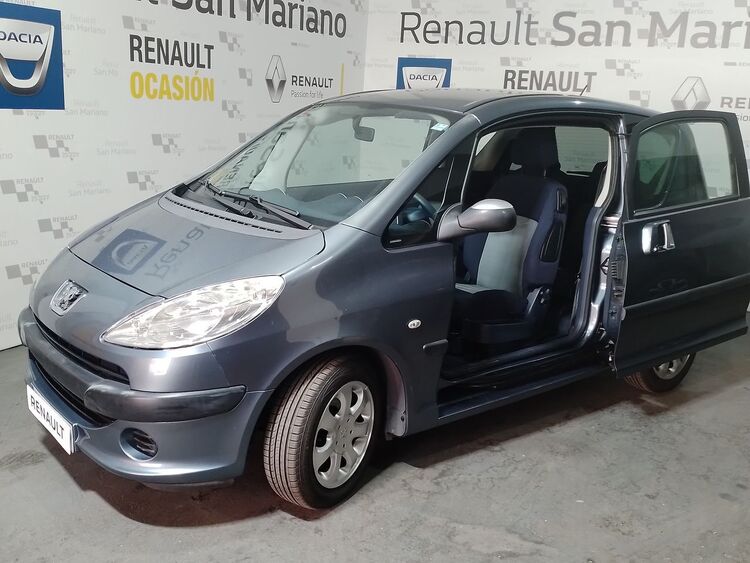 Peugeot 1007 Urban foto 2