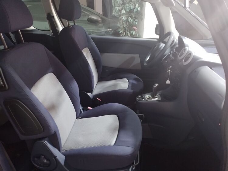 Peugeot 1007 Urban foto 14