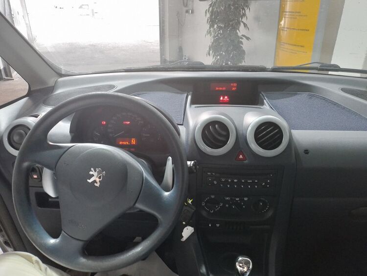 Peugeot 1007 Urban foto 10